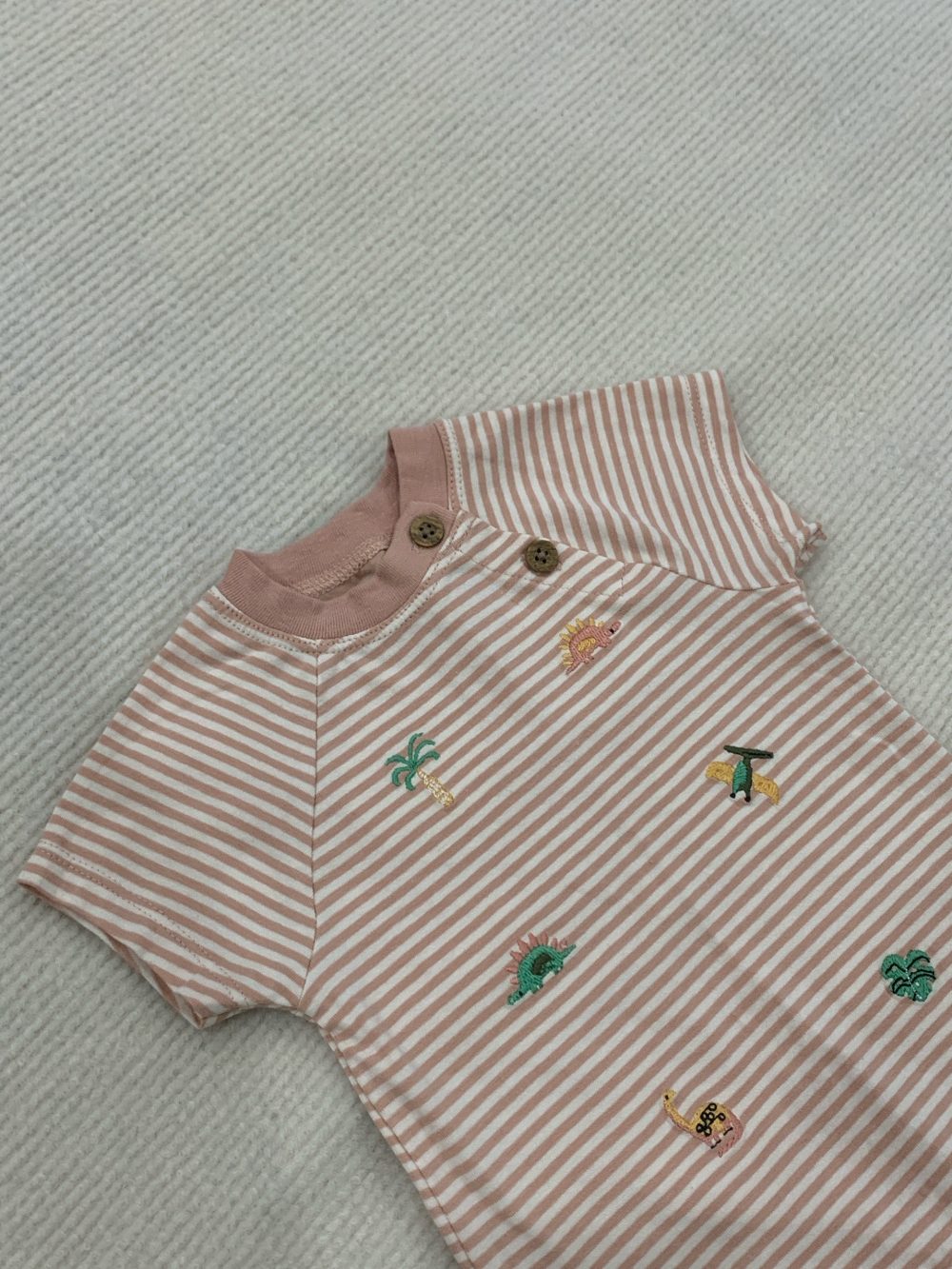 Set 3 bộ suit đùi hoạ tiết khủng long Next baby (size:0/3M) - Ảnh 6