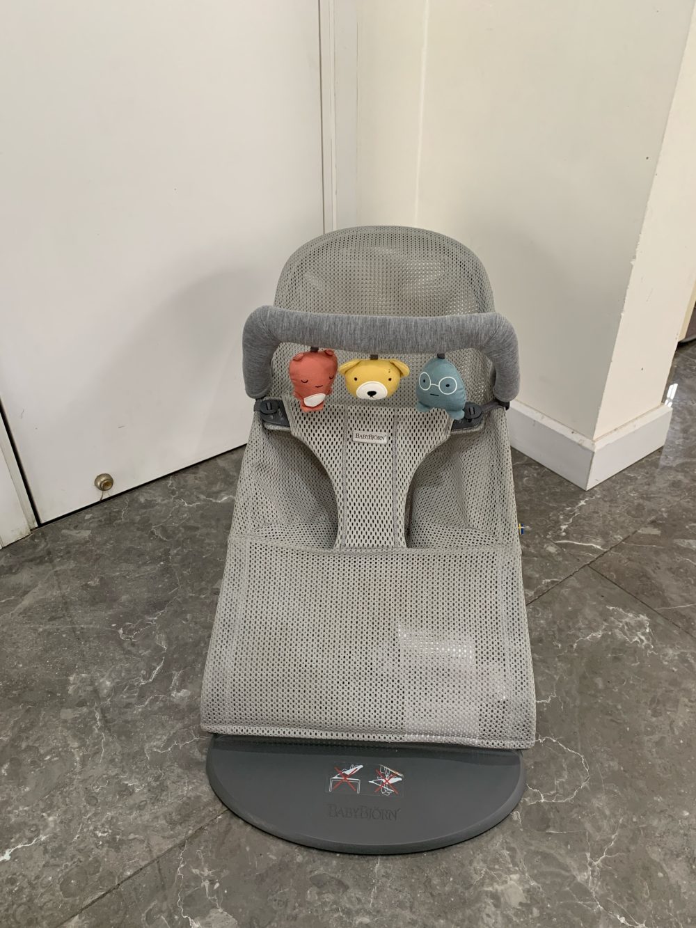 Ghế rung BabyBjorn vải mesh màu xám & thanh đồ chơi (no box) - Ảnh 3