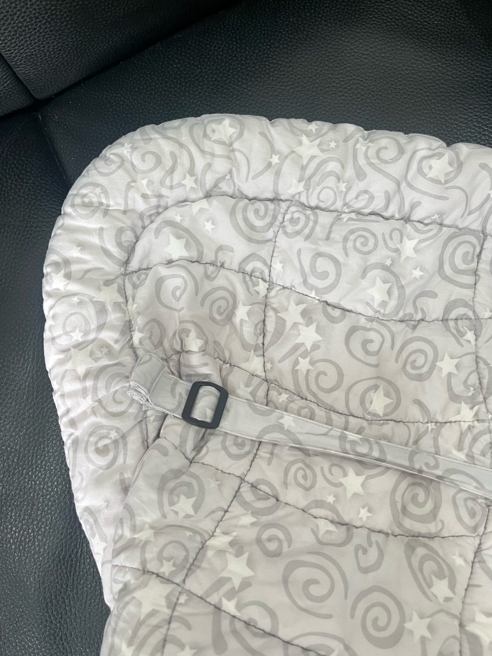 Ủ kén sơ sinh địu Ergobaby màu trắng hoạ tiết 0m+ ( no box) - Ảnh 2