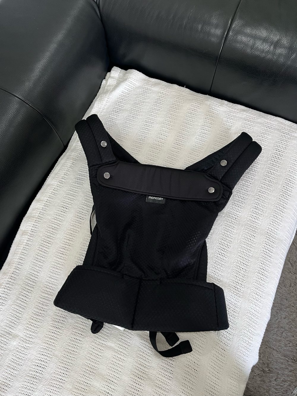 Địu Momcozy lưới thoáng khí màu đen (size: 3kg->20kg) - Ảnh 9