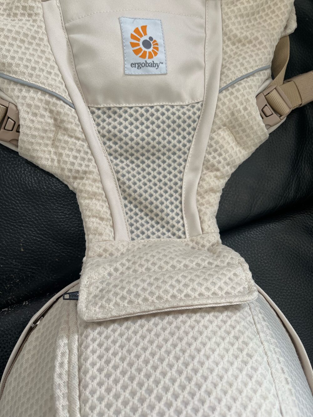 Địu Ergobaby Alta Hip Seat (màu beige) - size 4m+ -> tối đa 20kg - Ảnh 4