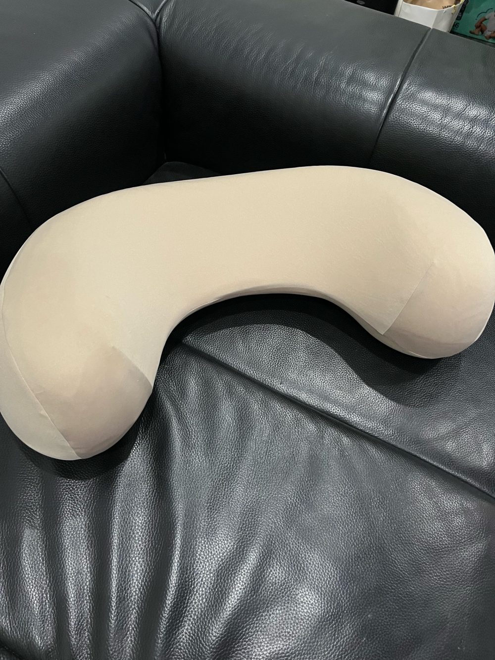 Gối cho bé bú Ergobaby pillow màu Grey (no box) - Ảnh 11