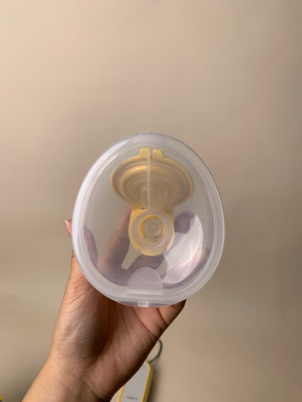 Máy hút sữa Medela Freestyle hands free tặng áo hút sữa (còn BH 14/1/2027) - Ảnh 25