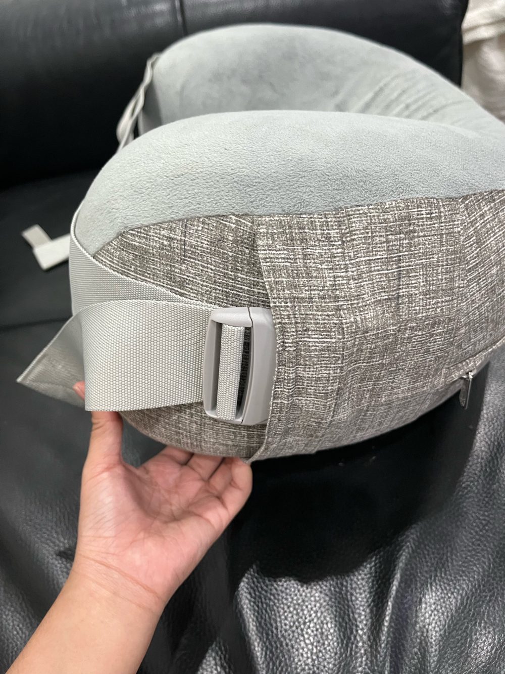 Gối cho bé bú Ergobaby pillow màu Grey (no box) - Ảnh 12