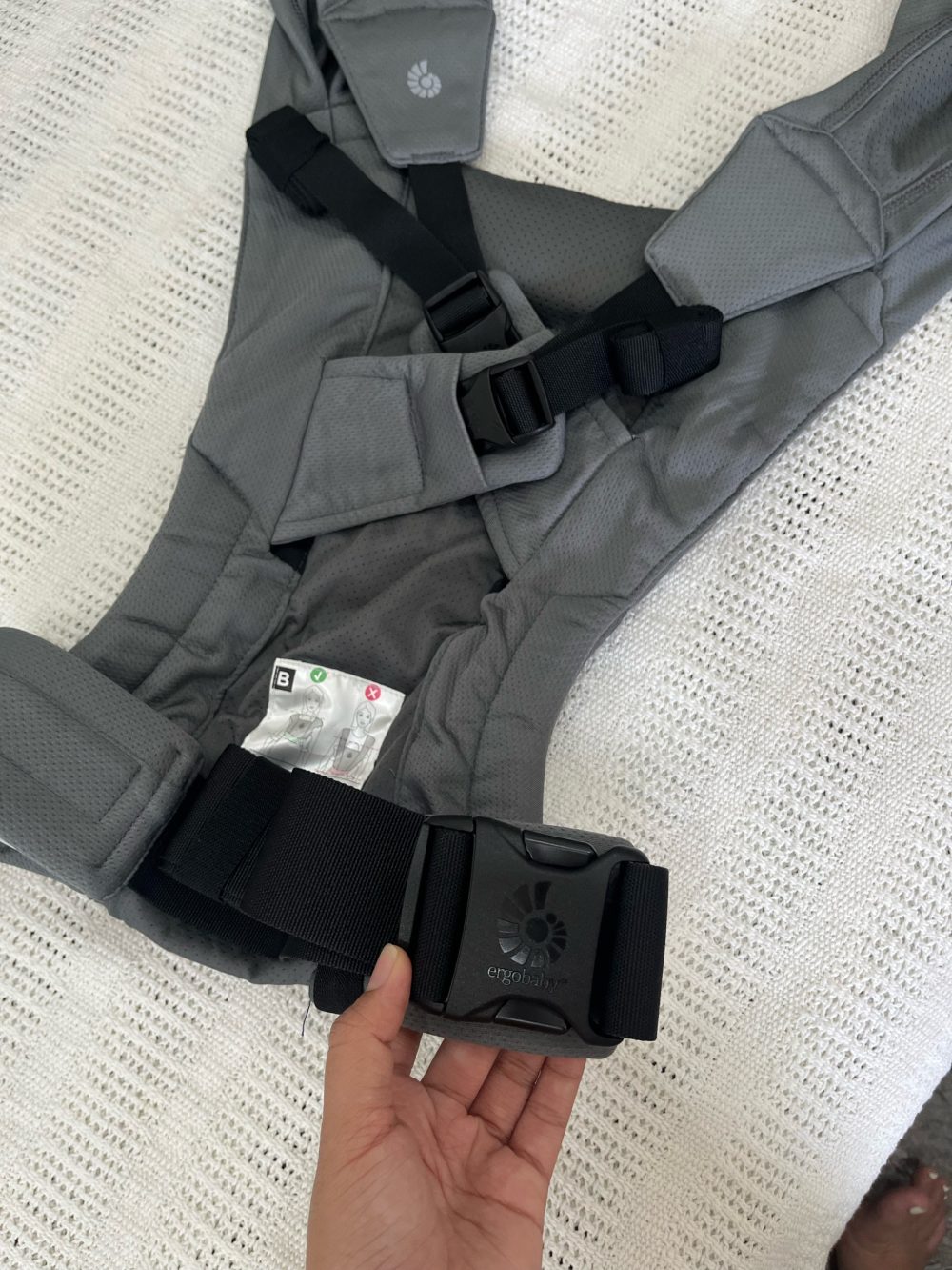 Địu Ergobaby Embrace & Soft Air Mesh vải sợi lưới thoáng khí, màu xám (sơ sinh -> 11,3kg) - Ảnh 3
