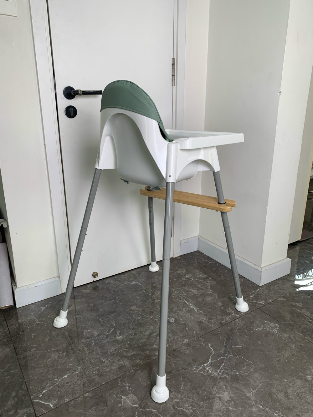 Ghế ăn dặm cho bé Babyhop màu xanh kèm thanh gác chân - Ảnh 9