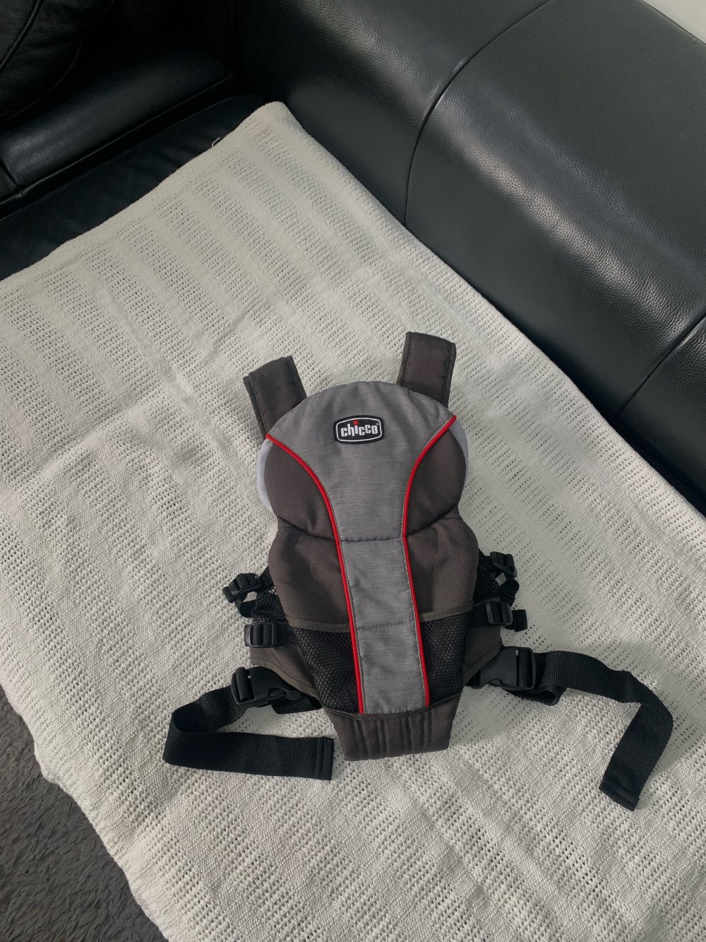Địu Chicco Ultrasoft màu ghi đen (sơ sinh -> 11.4kg) - Ảnh 2
