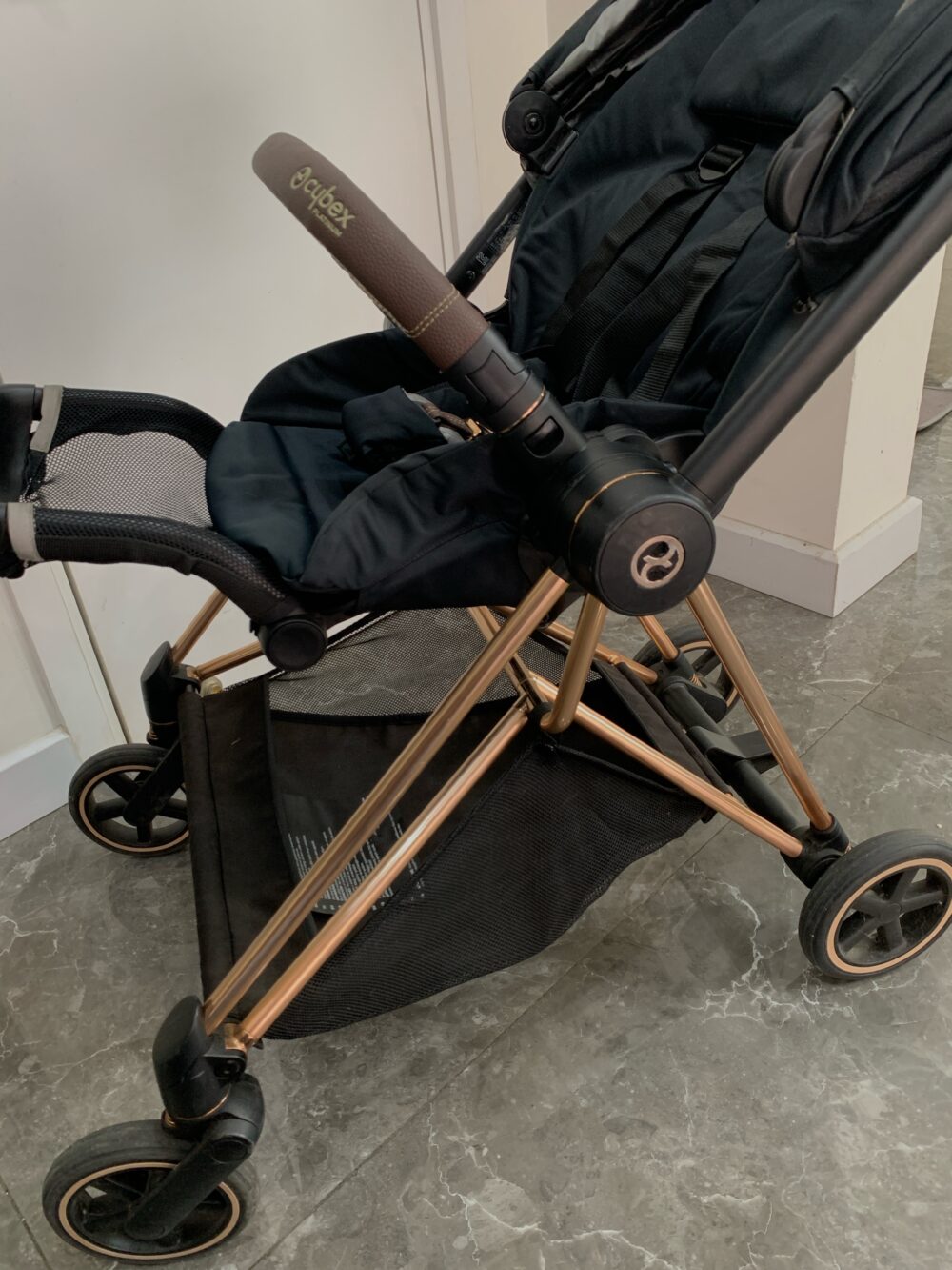 Xe đẩy Cybex mios 2 (đen khung rose gold) kèm bọc tay nắm & cup holder cybex - Ảnh 4