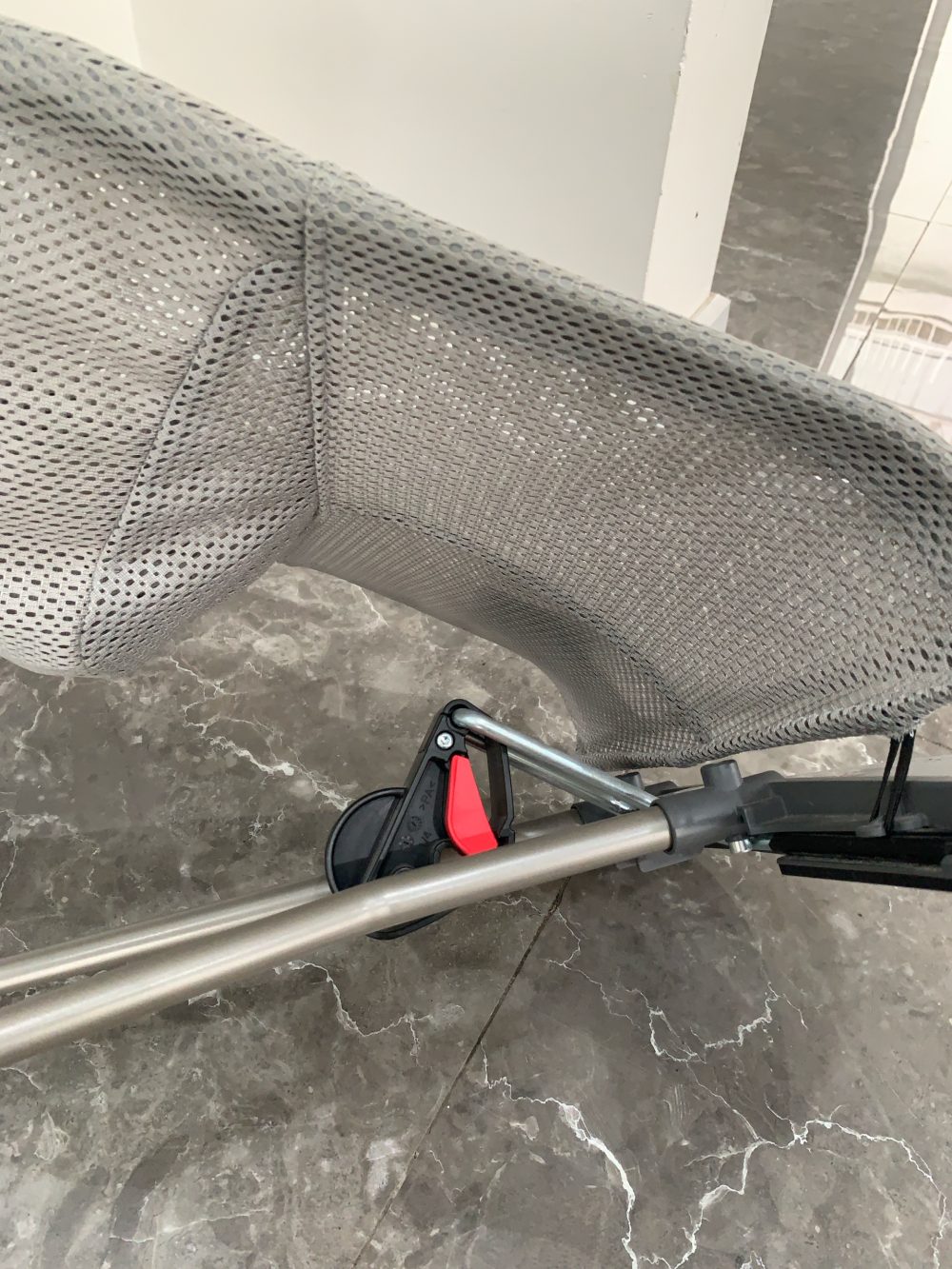 Ghế rung BabyBjorn vải mesh màu xám & thanh đồ chơi (no box) - Ảnh 13