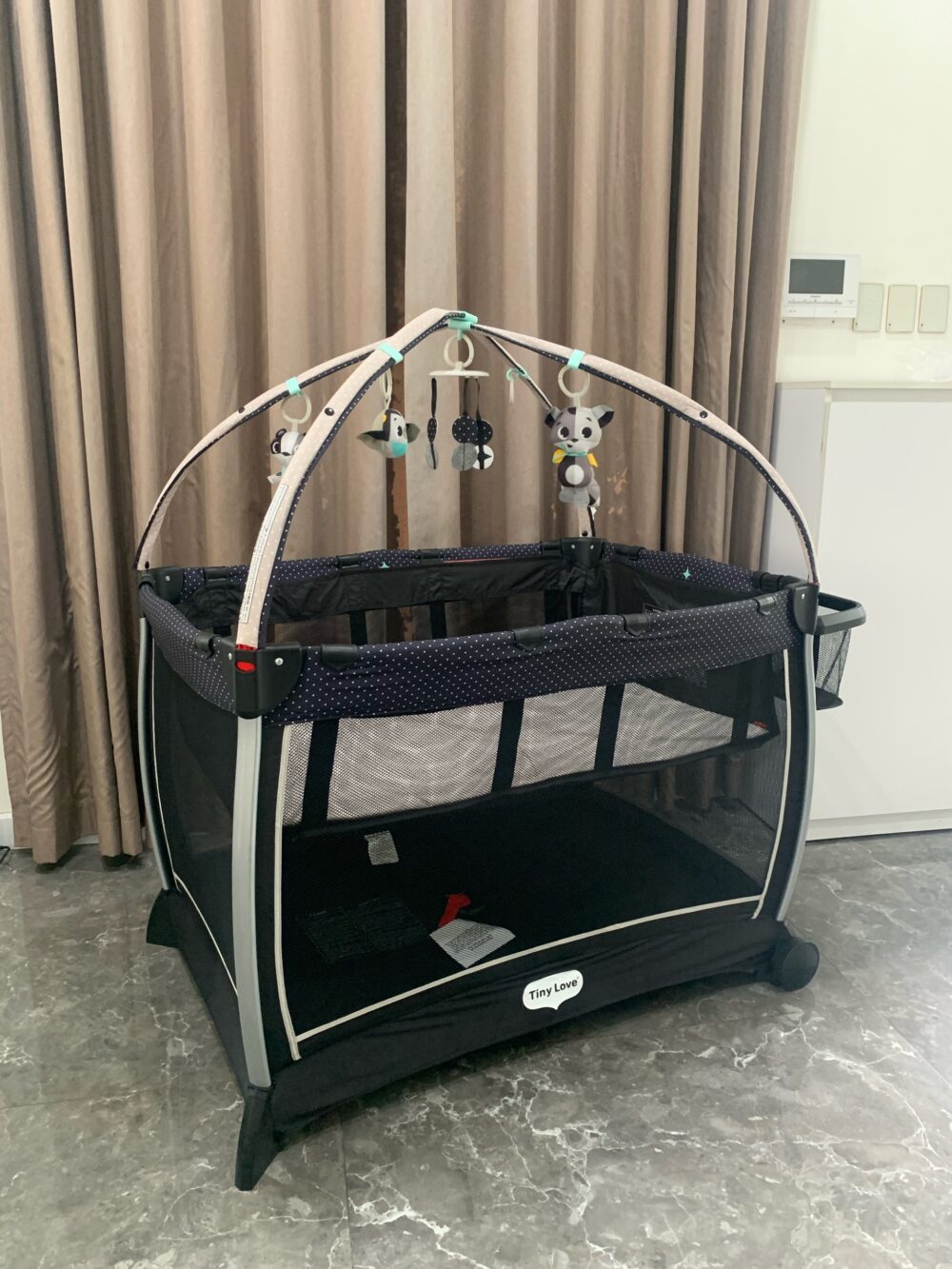 Giường cũi 6in1 Tiny Love Grow Activity Play Yard - Ảnh 15