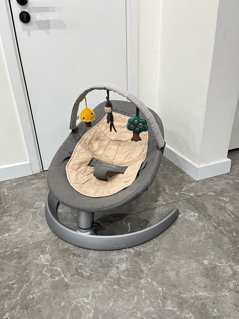 Nôi Nuna Leaf Curv kèm thanh đồ chơi (sơ sinh – 60kg) - Ảnh 6