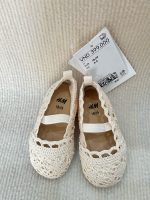 Giày vải màu kem H&M ( size: 18/19, 11.1cm - nguyên tag) - Ảnh 2