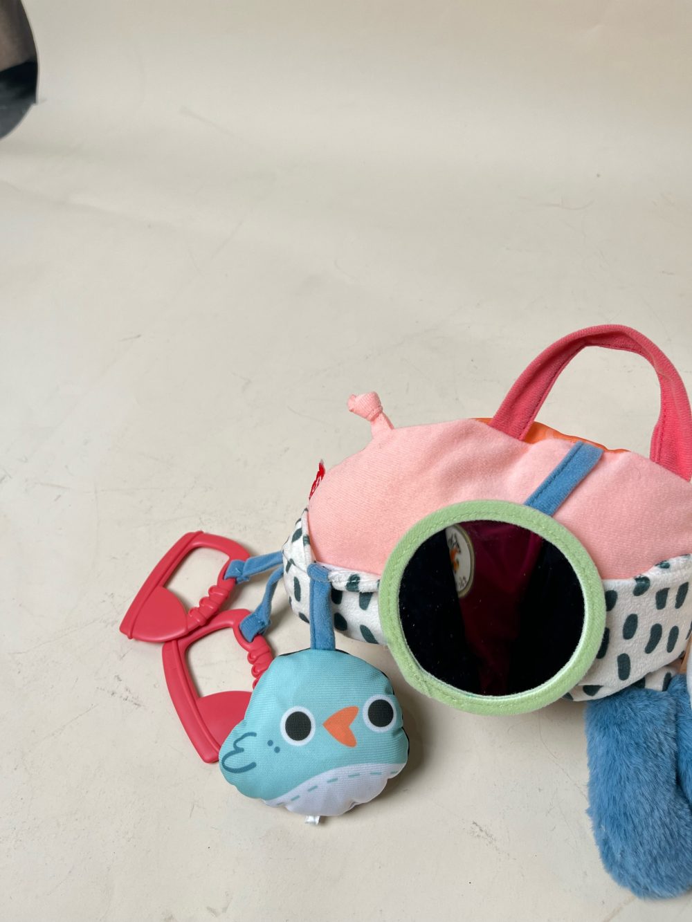 Đồ chơi gối ôm tê giác Fisher Price & lục lạc hình gấu xúc xắc Jumisie - Ảnh 2