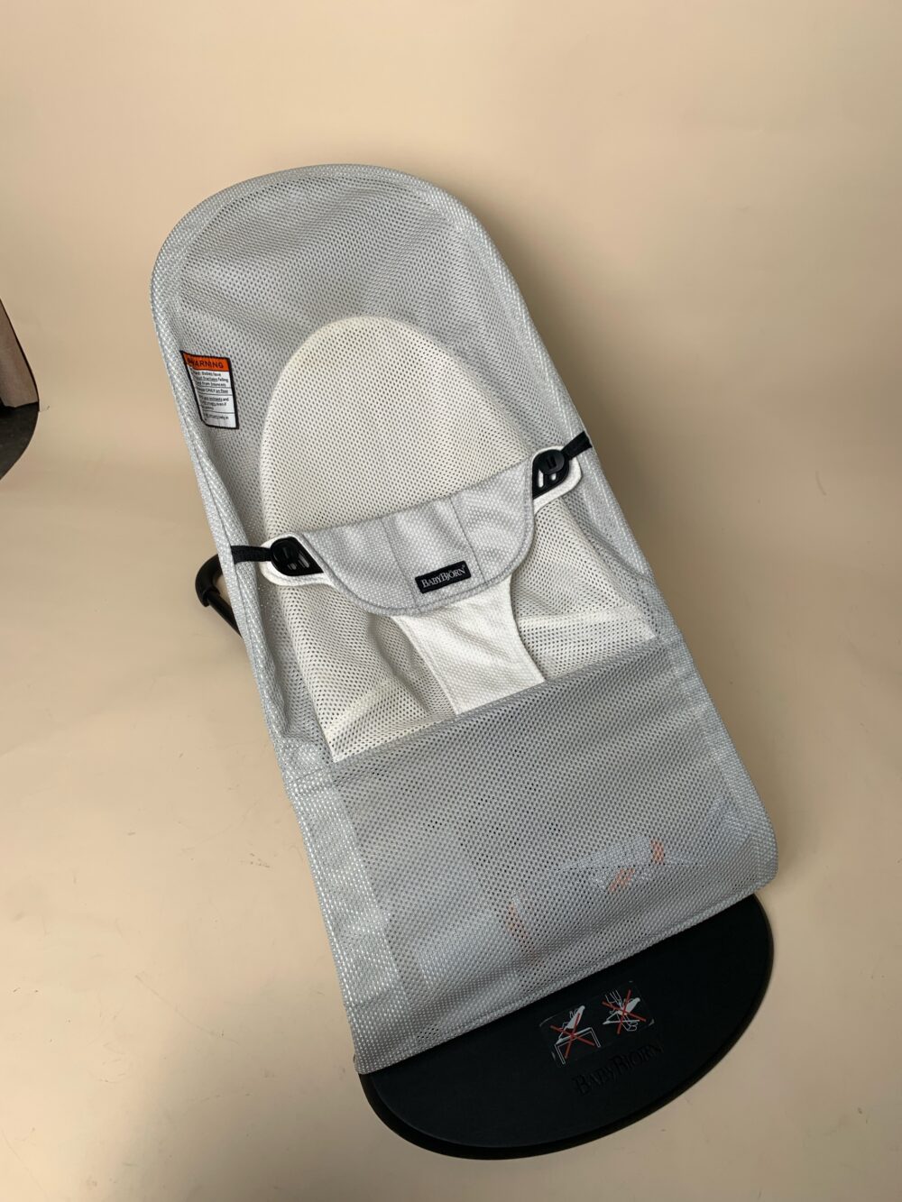 Ghế rung BabyBjorn vải lưới mesh màu xám trắng/xám - Ảnh 6