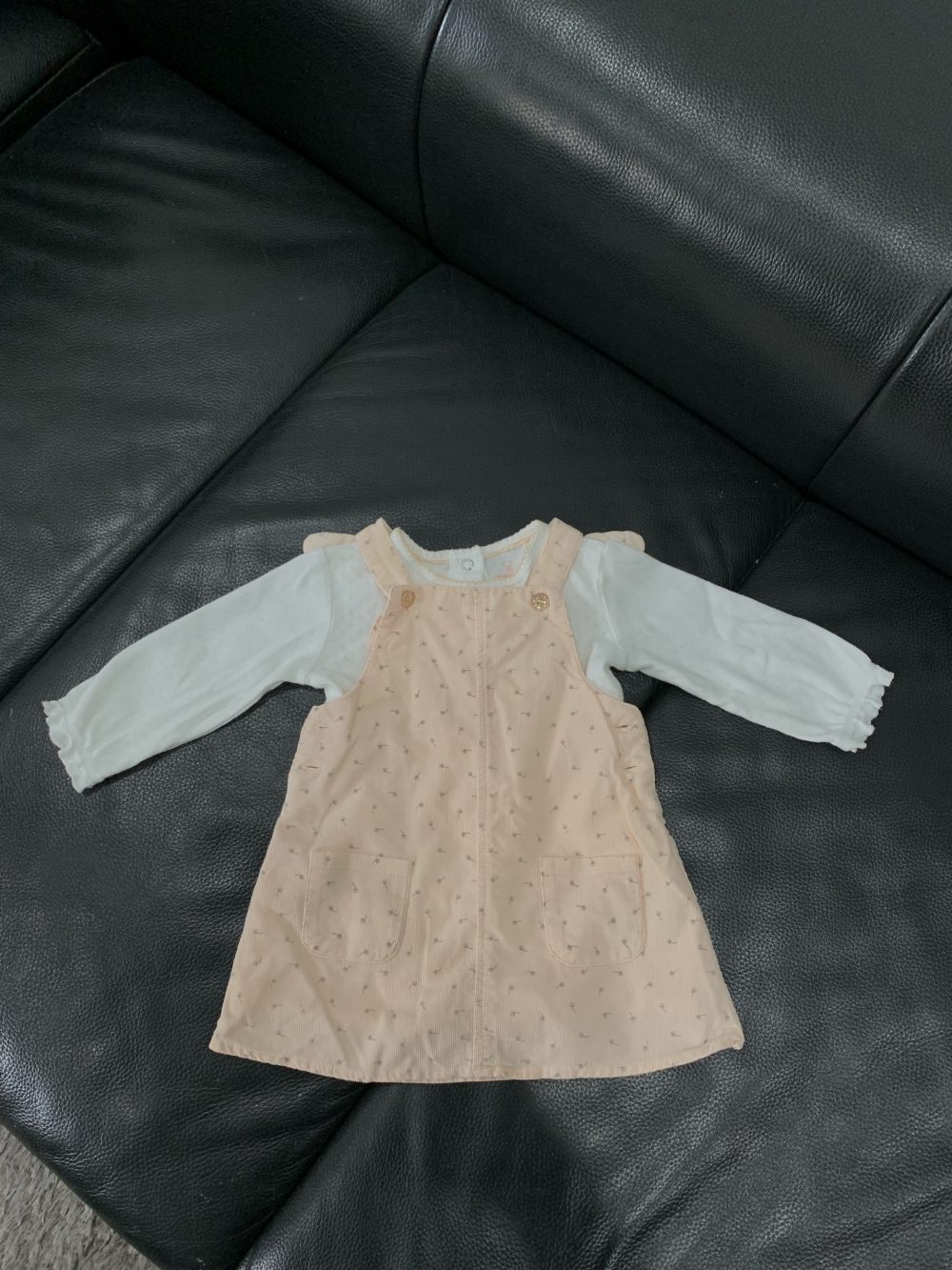Set 2 bộ yếm kèm bodysuit mix brand H&M, Morthercare, Obaibi hoạ tiết hoa trắng, hồng (size:6/9M) - Ảnh 15