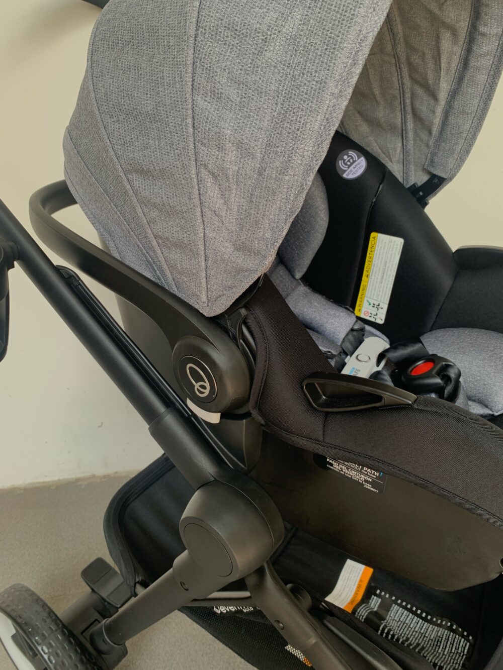 Bộ xe đẩy (khung xe, nôi sơ sinh, infant carseat) Evenflo Gold Pivot Xpand Travel System+ - Ảnh 25