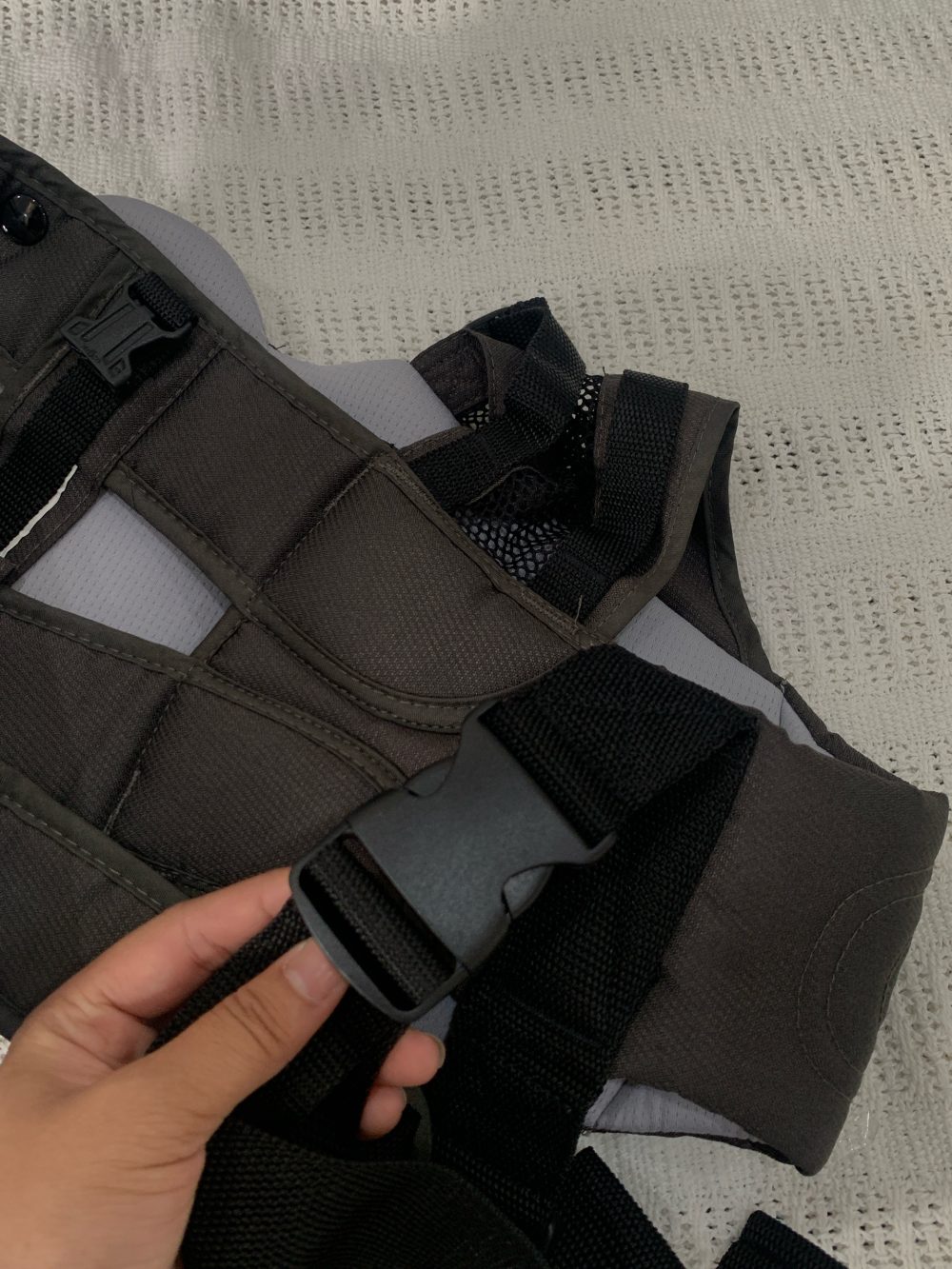 Địu Chicco Ultrasoft màu ghi đen (sơ sinh -> 11.4kg) - Ảnh 7