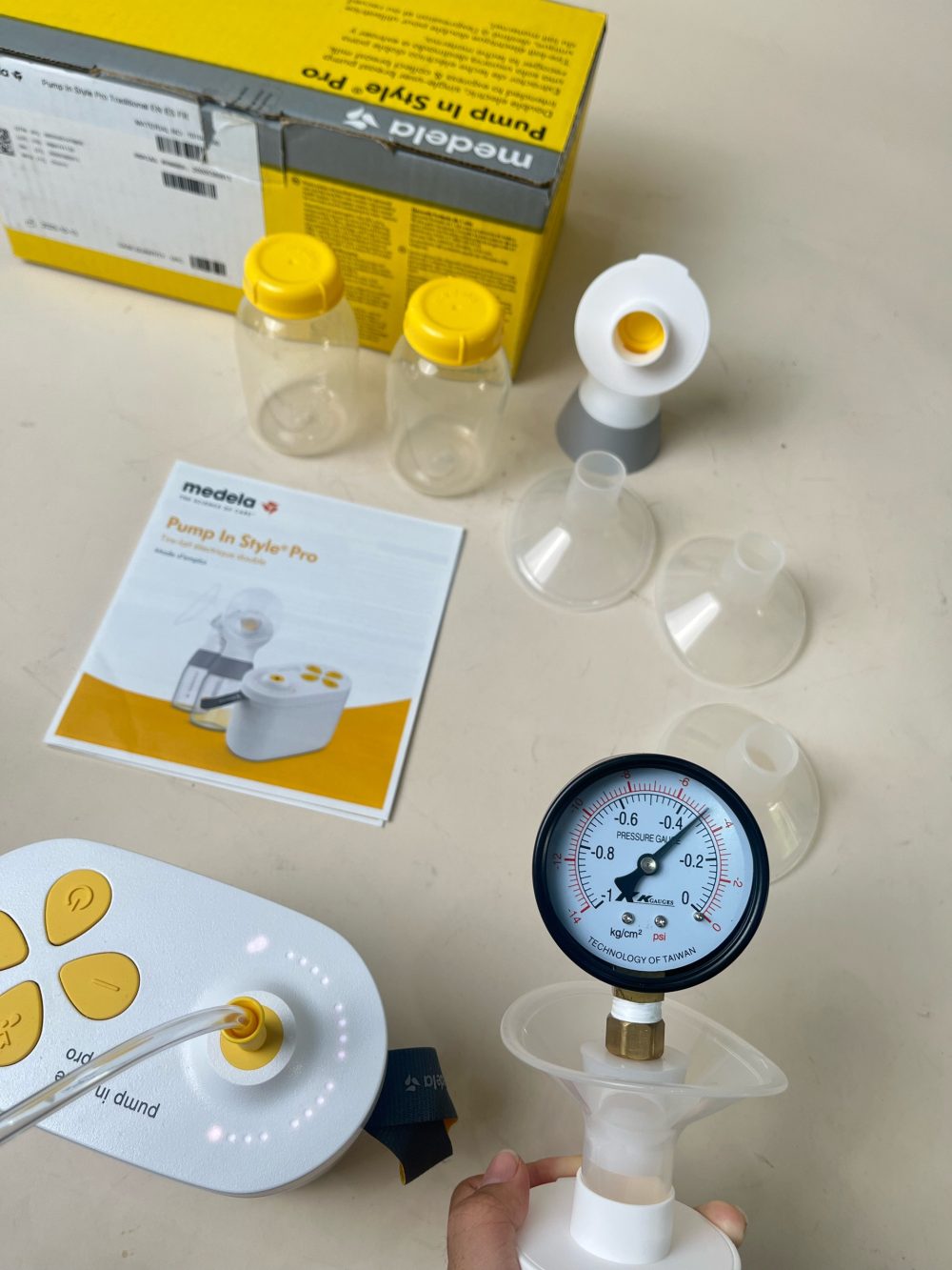Máy hút sữa Medela Pump In Style Pro (full box) - Ảnh 12
