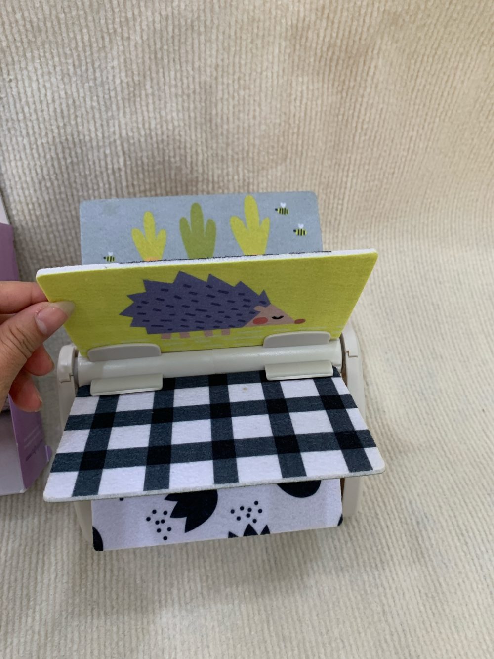 Sách vải xoay hỗ trợ tập lẫy Taftoys - Ảnh 4