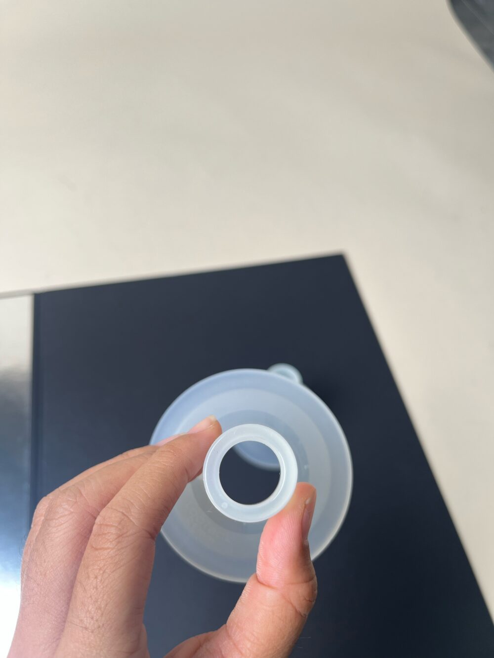 Set 2 phễu hút sữa silicone Lacteck màu trắng (Size:18mm) - Ảnh 5