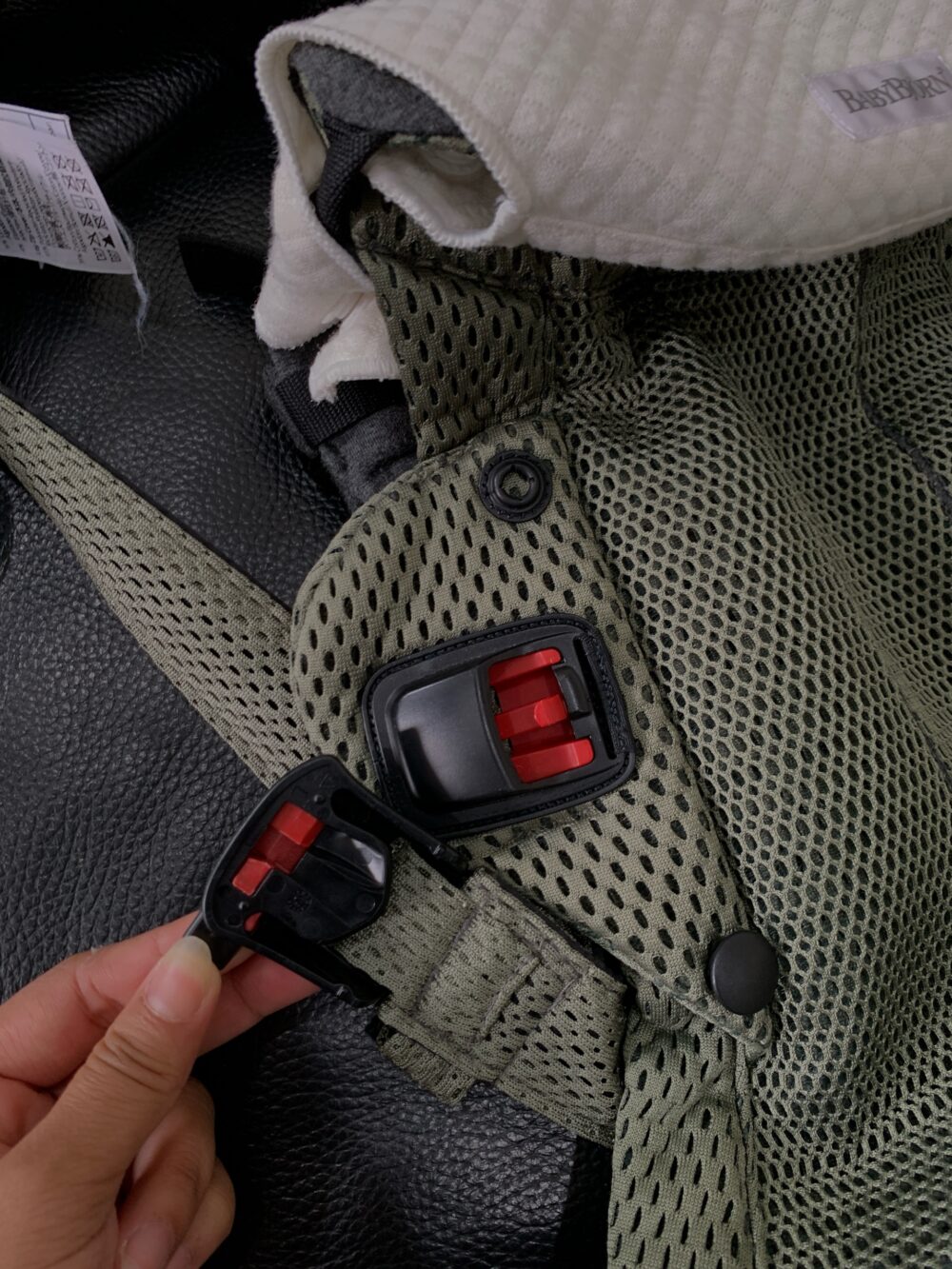 Địu Baby Bjorn Hamony màu xanh rêu kèm yếm địu BBJ (size sơ sinh 3,2kg/15kg) - Ảnh 7