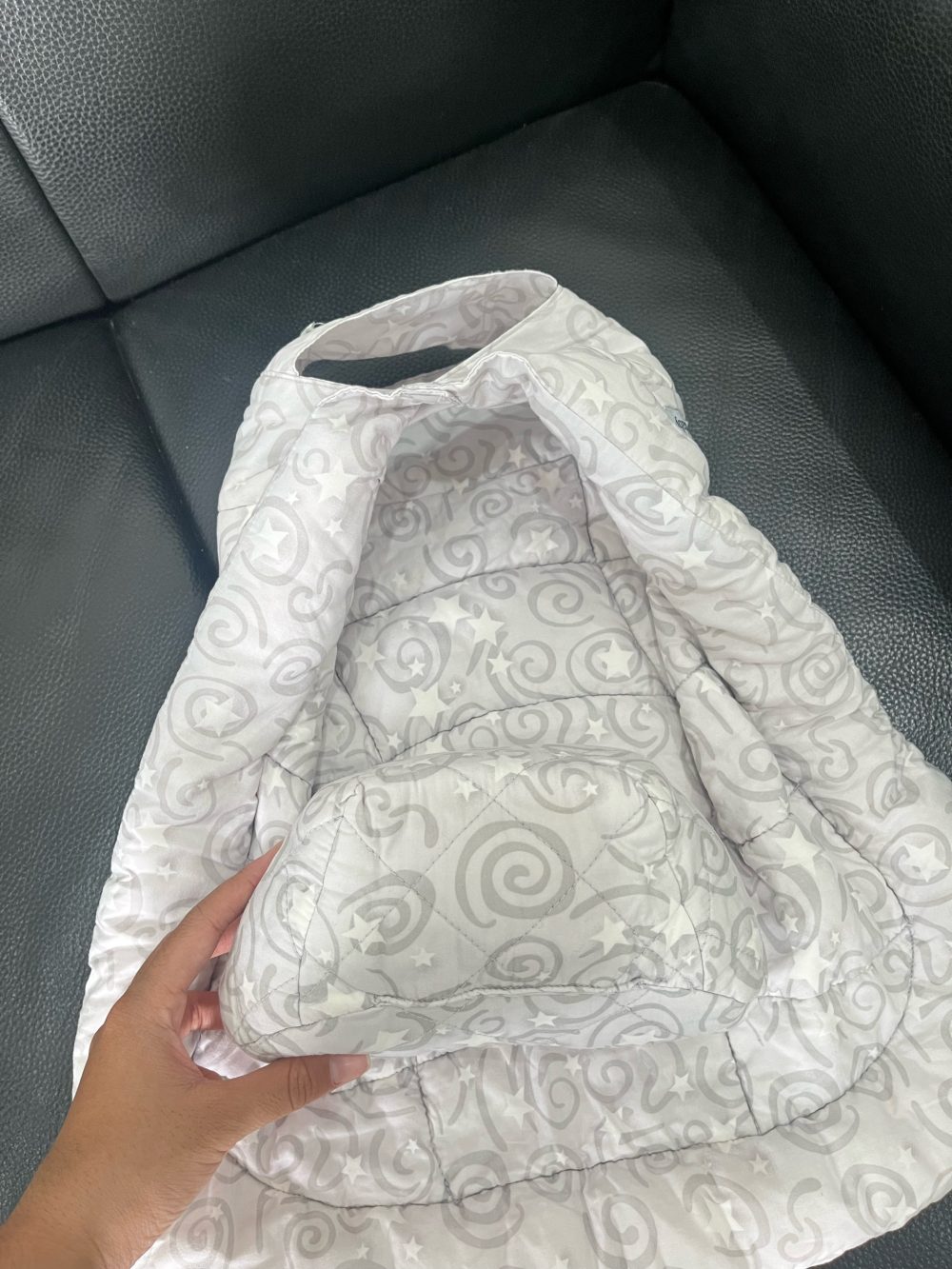 Ủ kén sơ sinh địu Ergobaby màu trắng hoạ tiết 0m+ ( no box) - Ảnh 9