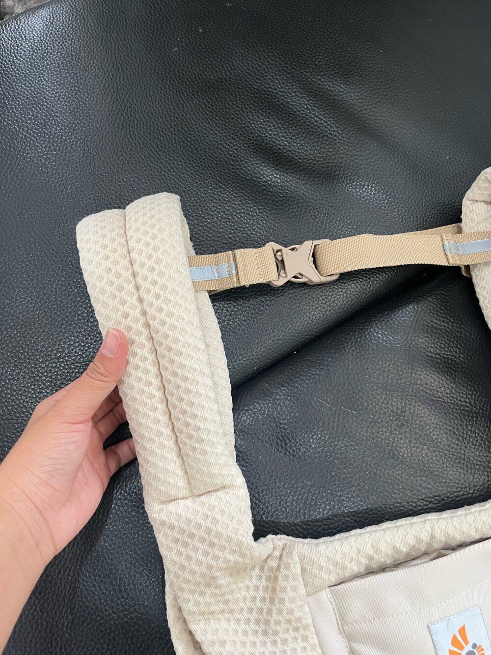 Địu Ergobaby Alta Hip Seat (màu beige) - size 4m+ -> tối đa 20kg - Ảnh 2