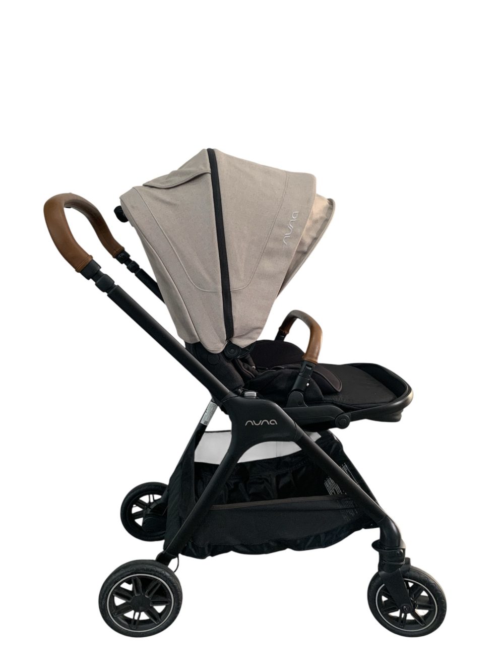 Xe đẩy Nuna Triv màu be khung đen - Ảnh 1