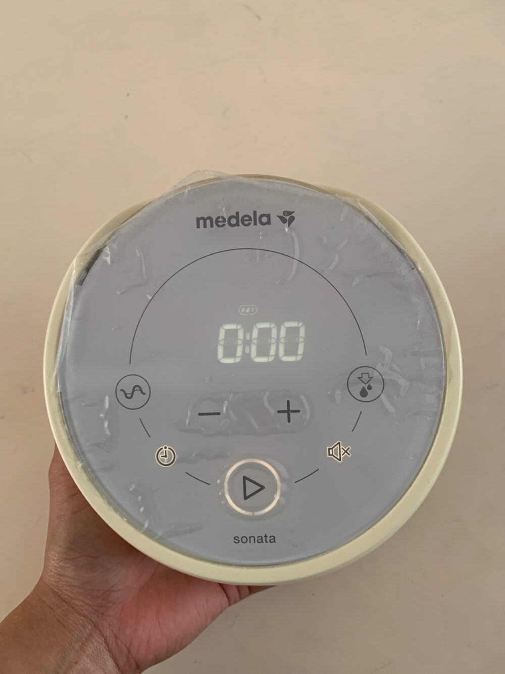 Máy hút sữa Medela Sonata fullbox seal VNQ (tặng 5 bình trữ sữa Medela) - Ảnh 14