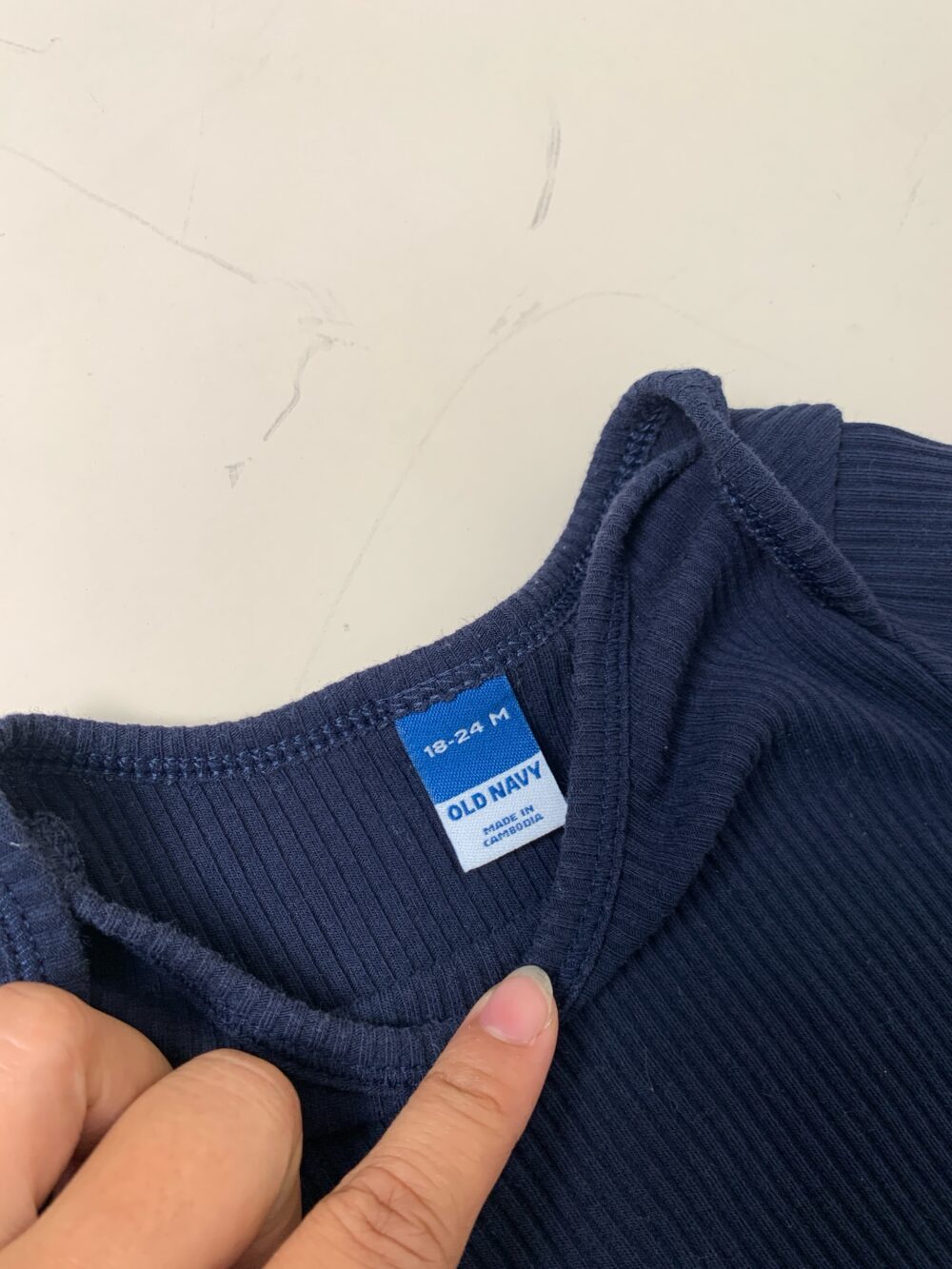 Set 3 bộ bodysuit Old Navy, Uniqlo (size 18m/24m) - Ảnh 4