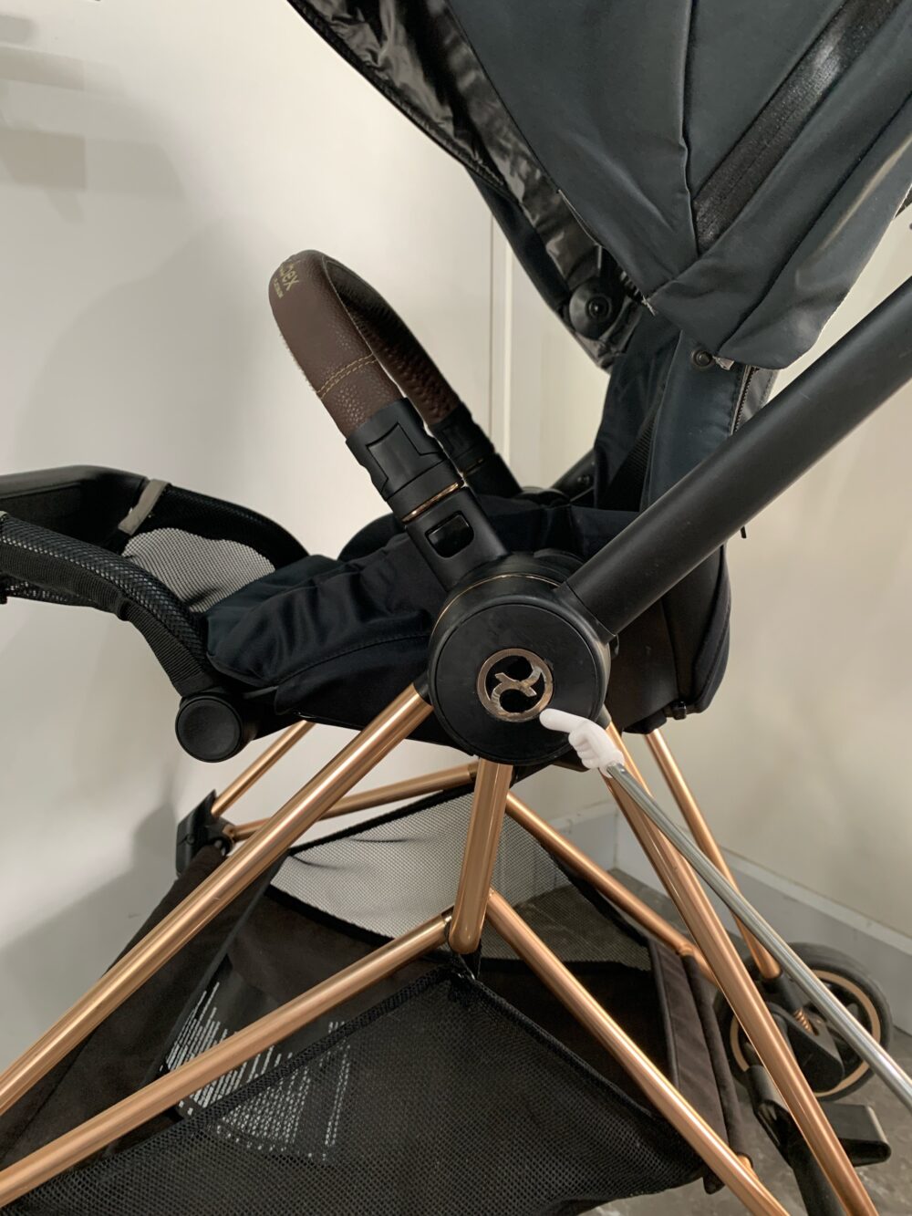 Xe đẩy Cybex mios 2 (đen khung rose gold) kèm bọc tay nắm & cup holder cybex - Ảnh 8