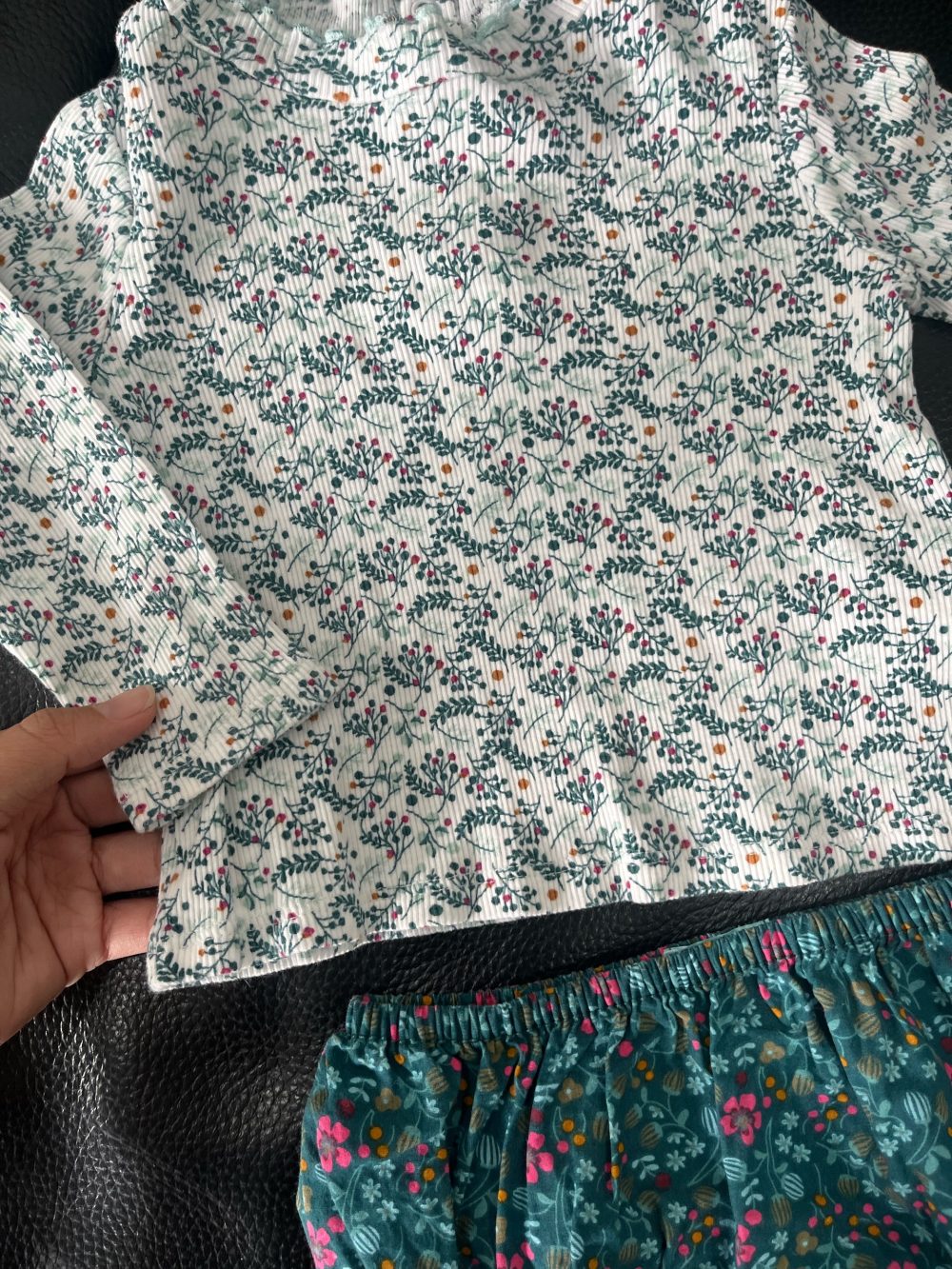 Set bộ yếm tay dài màu xanh Obaibi hoạ tiết hoa nhí ( size 12m) - Ảnh 9