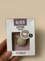 Ti giả silicone Bibs couture hình cánh bướm màu be size 1 (0-6m) (kèm hộp đựng) - Ảnh 2