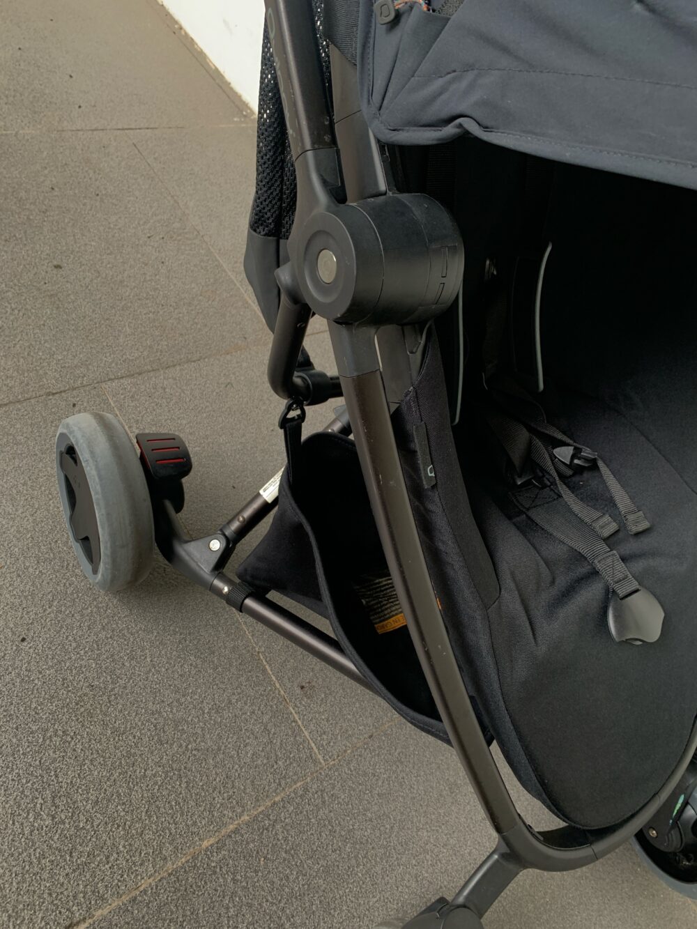 Xe đẩy Quinny Zapp Flex Plus màu đen - size 6m+ -> 22kg (tặng kèm túi treo đựng đồ) - Ảnh 12