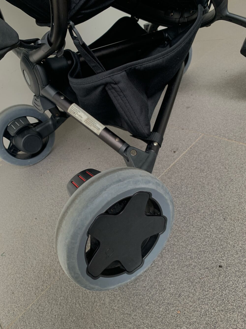 Xe đẩy Quinny Zapp Flex Plus màu đen - size 6m+ -> 22kg (tặng kèm túi treo đựng đồ) - Ảnh 16