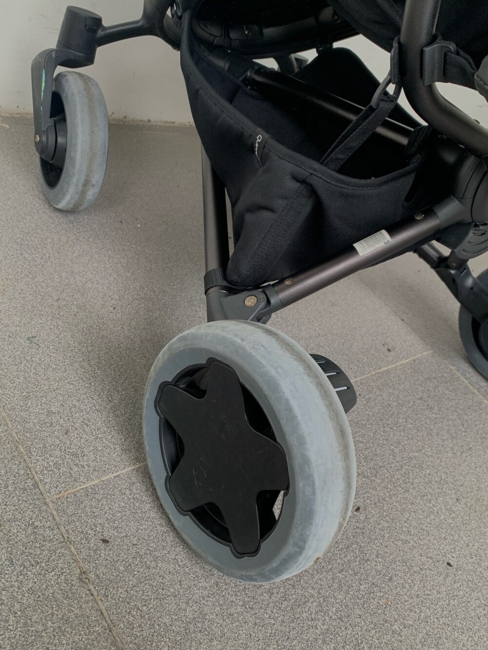 Xe đẩy Quinny Zapp Flex Plus màu đen - size 6m+ -> 22kg (tặng kèm túi treo đựng đồ) - Ảnh 20