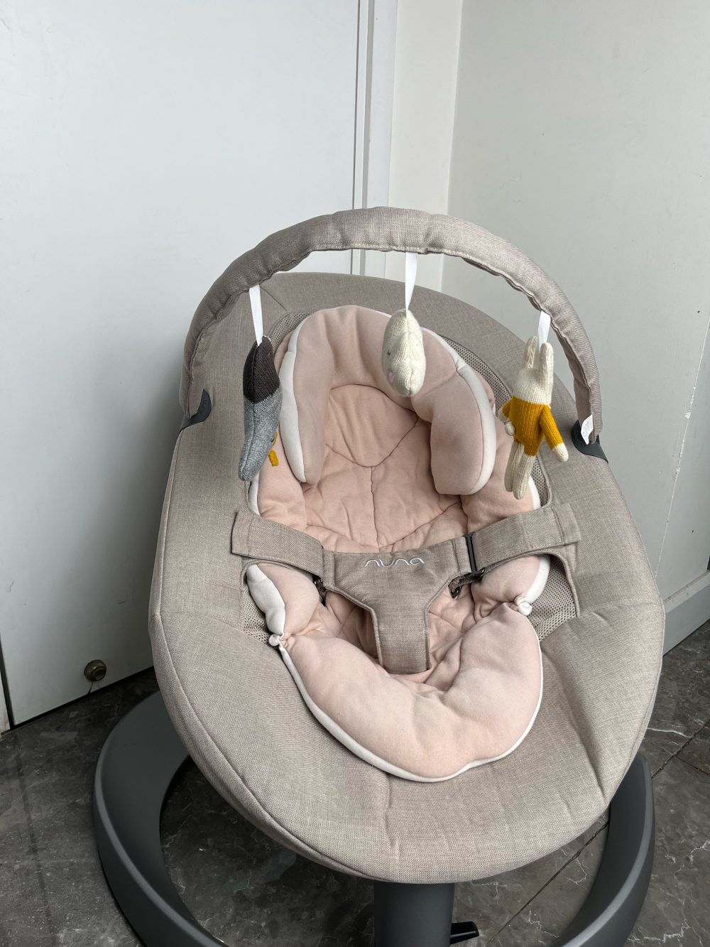Nôi rung Nuna Leaf grow ( tặng kèm thanh đồ chơi, thanh hạ đồ chơi và mùng treo Nuna) - Ảnh 7