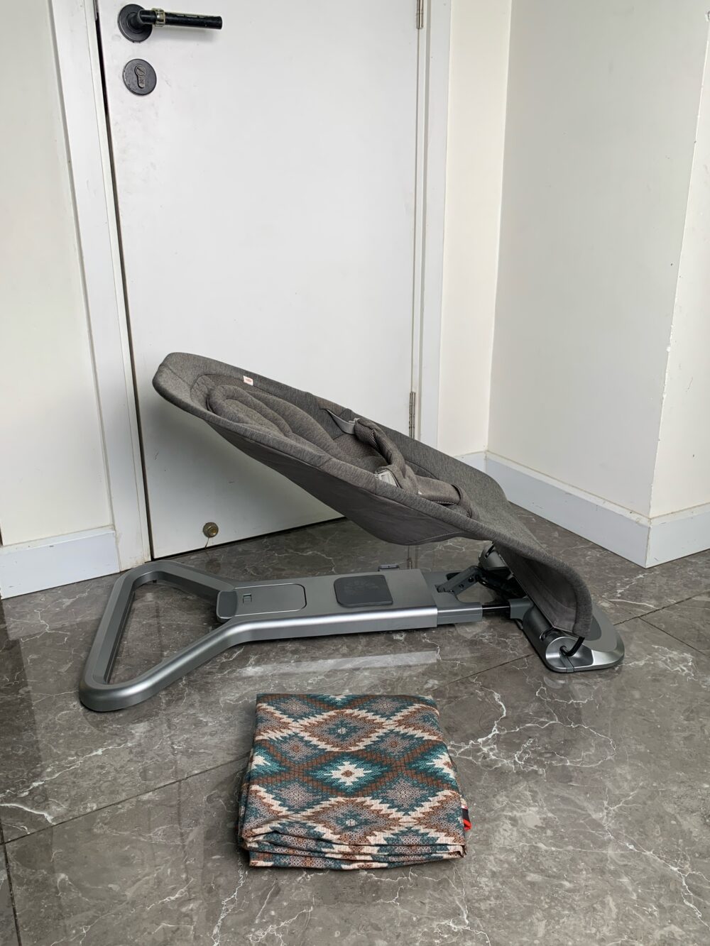 Ghế rung Ergobaby Evolve 3in1 (0-36 tháng) kèm túi vải bảo quản đặt may riêng - Ảnh 2