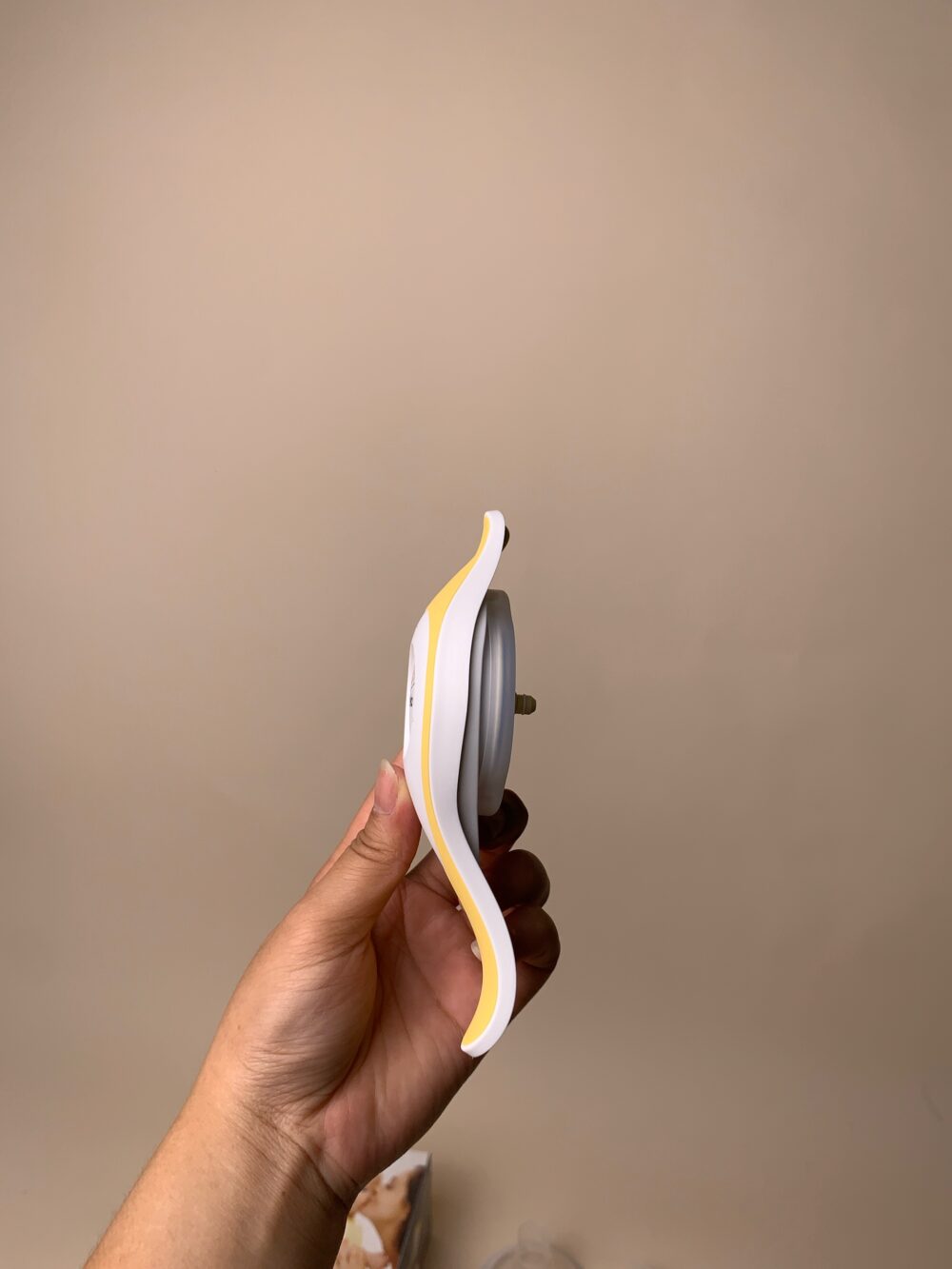 Máy hút sữa cầm tay Medela - Ảnh 8