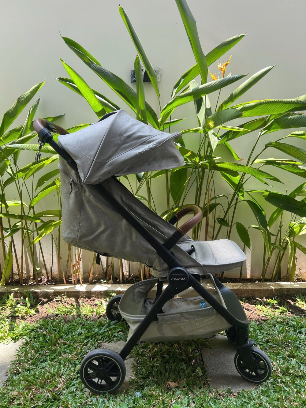 Xe đẩy Nuna Trvl màu be (kèm áo mưa & màn chắn gió) - Ảnh 2