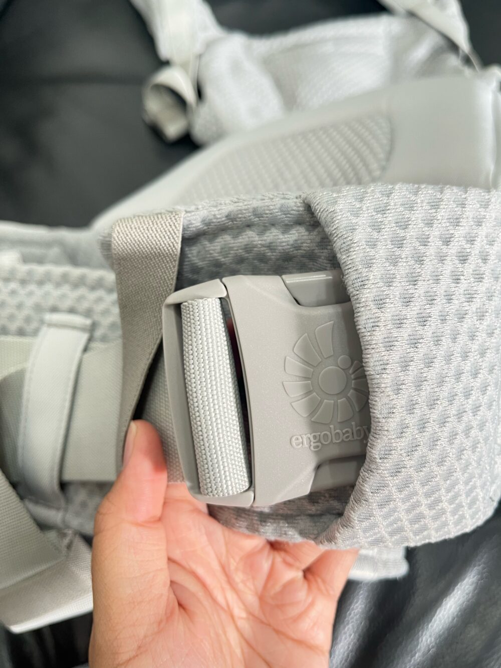 Địu Ergobaby Alta Hip Seat (Pearl Grey) - 4m+ -> tối đa 20kg (full box) - Ảnh 8