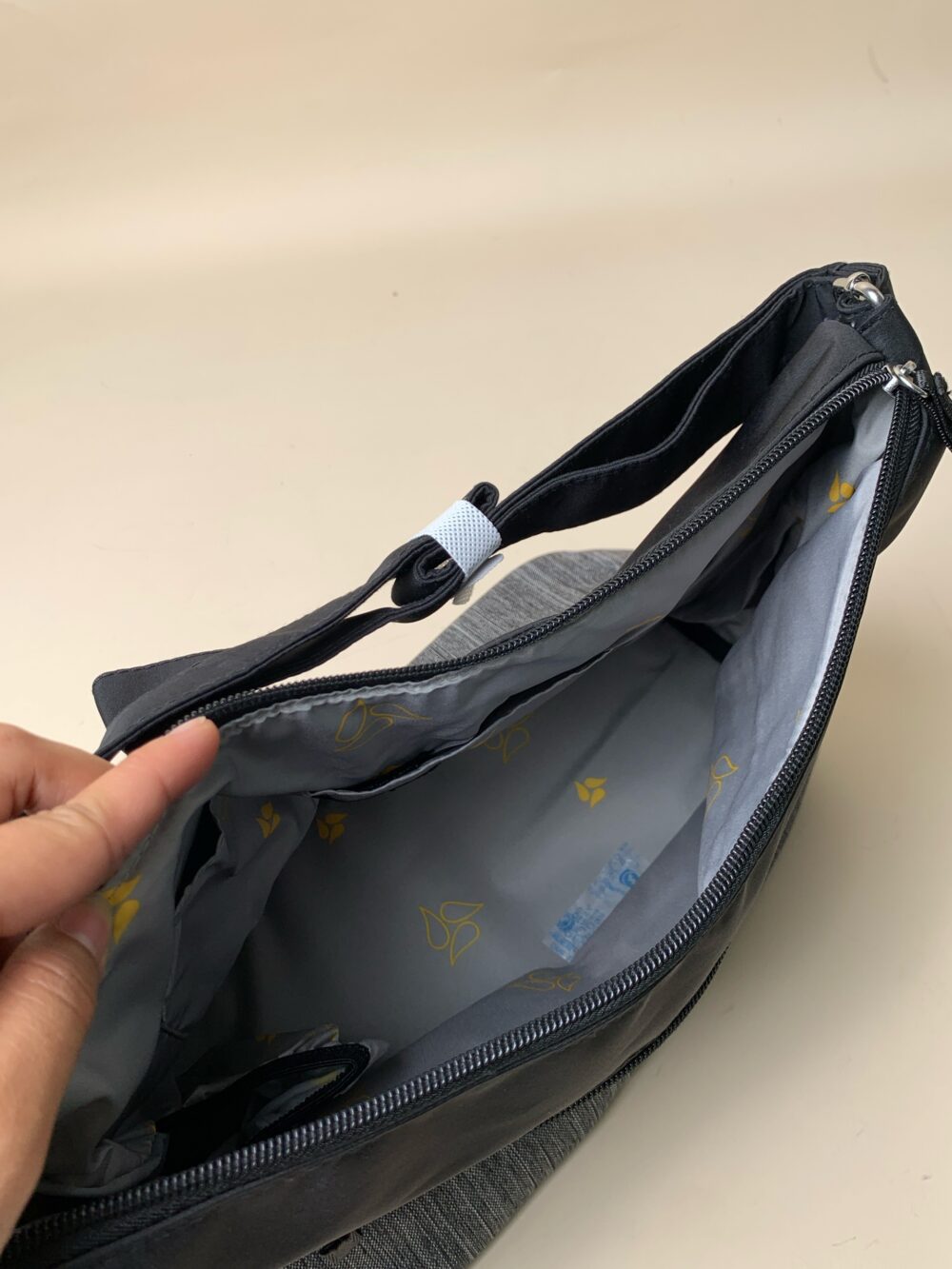 Máy hút sữa Medela Sonata fullbox seal VNQ (tặng 5 bình trữ sữa Medela) - Ảnh 8