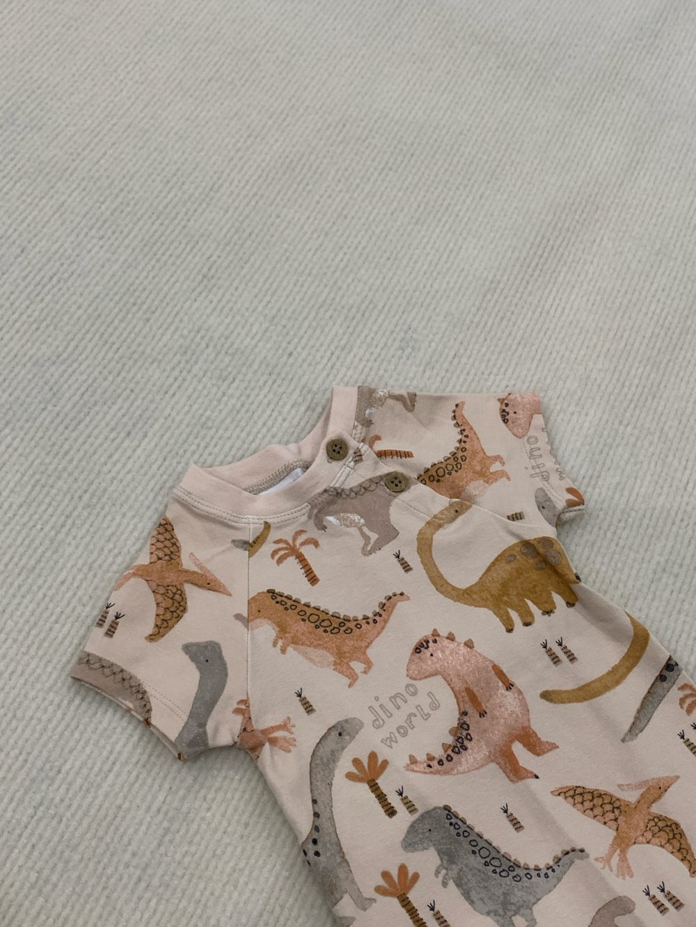 Set 3 bộ suit đùi hoạ tiết khủng long Next baby (size:0/3M) - Ảnh 8