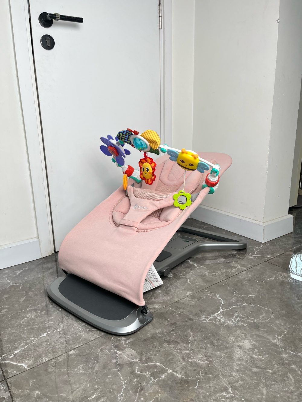 Ghế rung Ergobaby Evolve Bouncer 3in1, màu hồng (tặng kèm thanh đồ chơi) - Ảnh 6