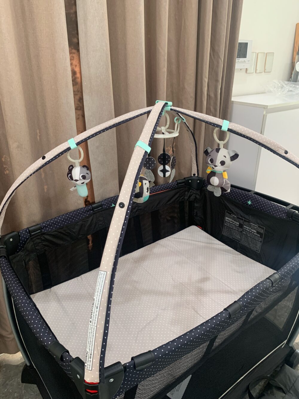 Giường cũi 6in1 Tiny Love Grow Activity Play Yard - Ảnh 11