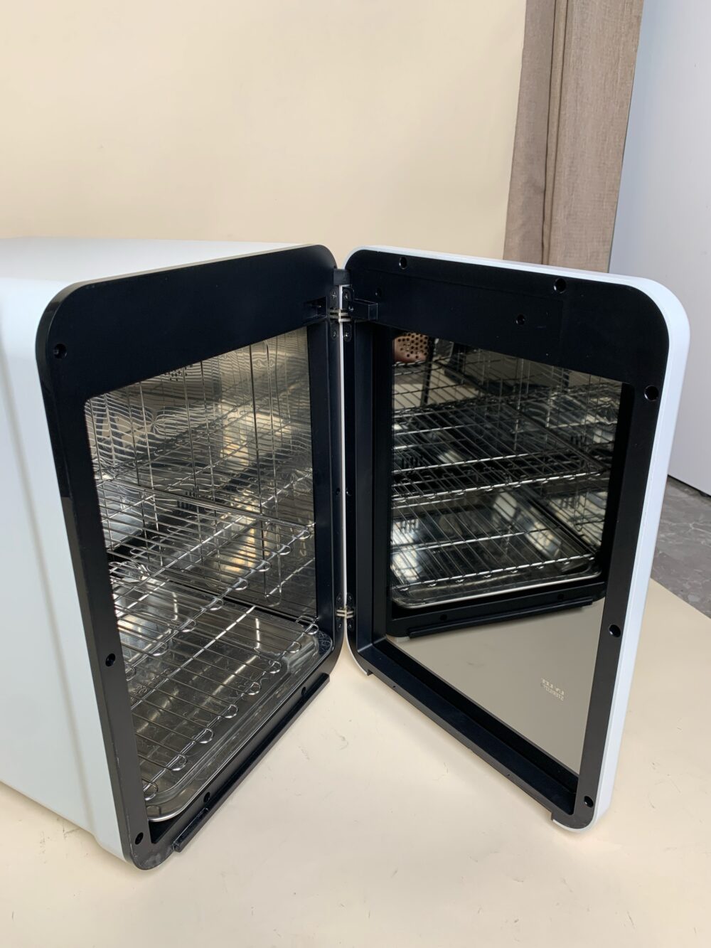 Máy tiệt trùng UV LED Haenim 4G màu trắng - Ảnh 7