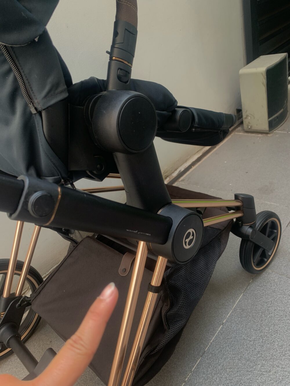 Xe đẩy Cybex Priam Stroller khung gold (fullbox) - Ảnh 4