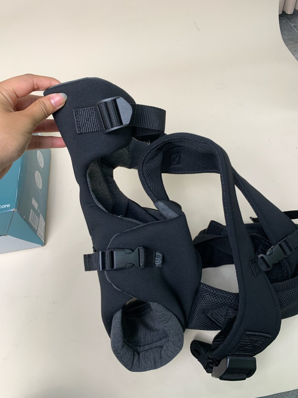 Địu 3 tư thế Mothercare baby carrier màu đen (3,2kg-12kg) - Ảnh 11