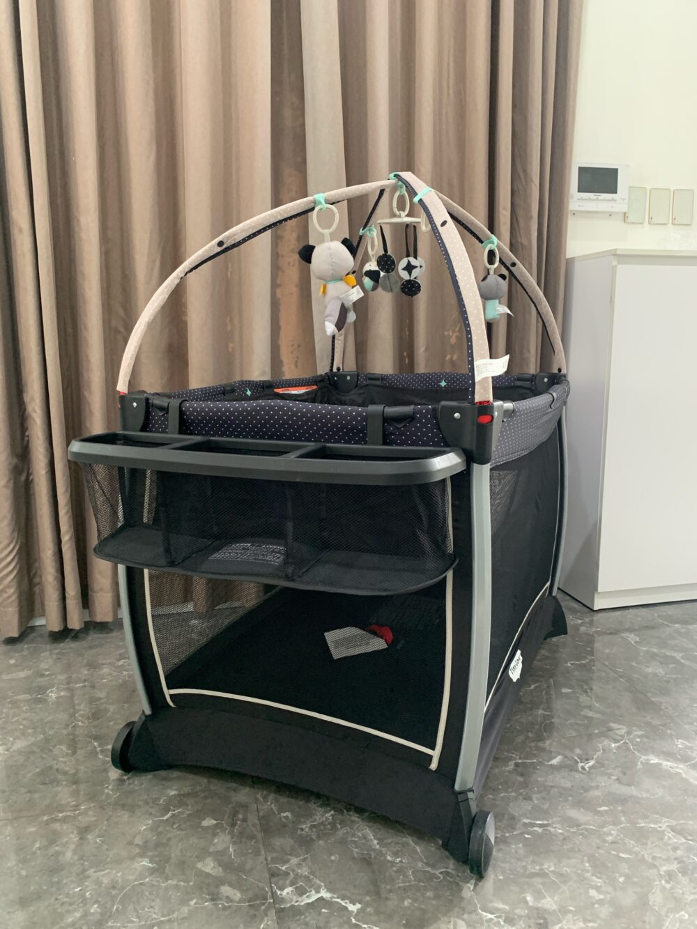 Giường cũi 6in1 Tiny Love Grow Activity Play Yard - Ảnh 17