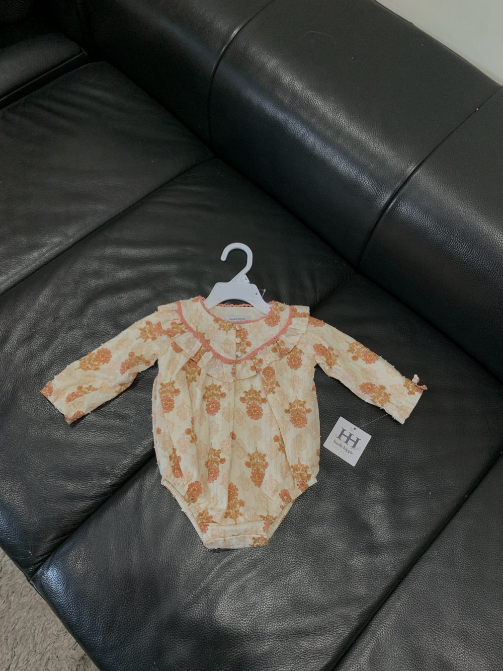 Bộ áo liền quần dài tay Haute Hippie (size:6/9M) - Ảnh 2